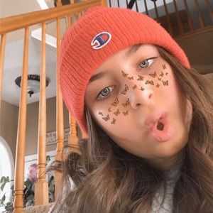 Meet your Posher, Valentina